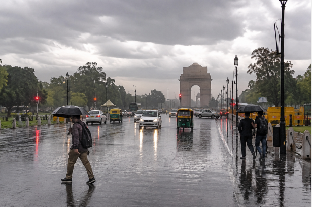 दिल्ली-एनसीआर में बारिश का येलो अलर्ट, उमस से मिलेगी राहत; पूरे सप्ताह हल्की बारिश के आसार