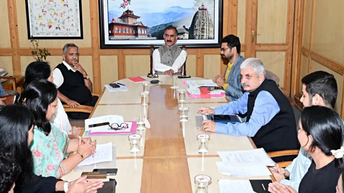 विदेश से MBBS करने वाले छात्रों को बड़ी राहत, हिमाचल में अब सिर्फ 1 साल की इंटर्नशिप