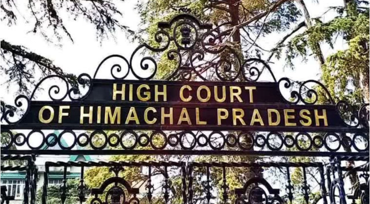 2010 बैच के अनुबंध लेक्चररों को झटका, नियमितीकरण के फैसले पर हाईकोर्ट ने लगाई रोक