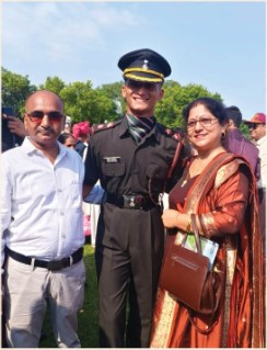 हिमाचल पुलिस के कांस्टेबल से भारतीय सेना के लेफ्टिनेंट बने विकास गुलेरिया, मेहनत और हौसले से हासिल किया बड़ा मुकाम