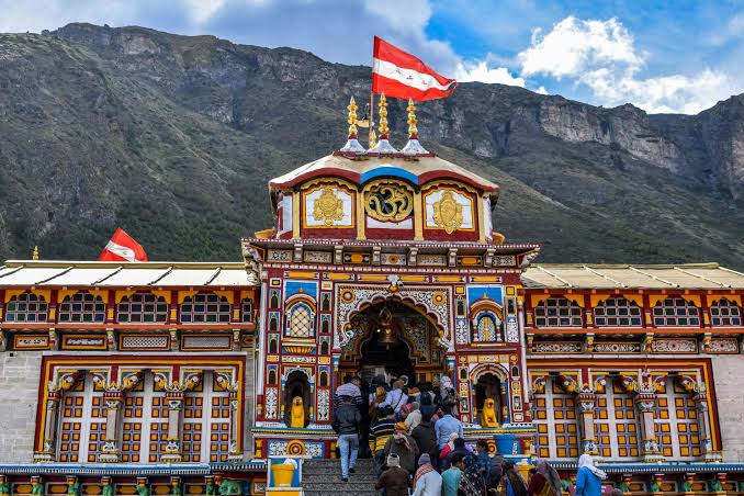 बद्रीनाथ विवाद पर सतपाल महाराज की सफाई