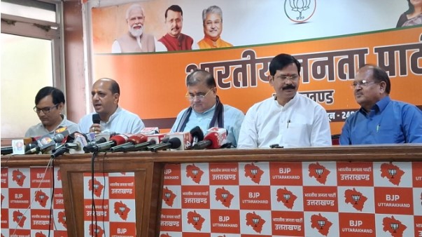 वंदे मातरम विवाद पर कांग्रेस पर बरसे महेंद्र भट्ट, बोले- राष्ट्रगीत का अपमान देश का अपमान