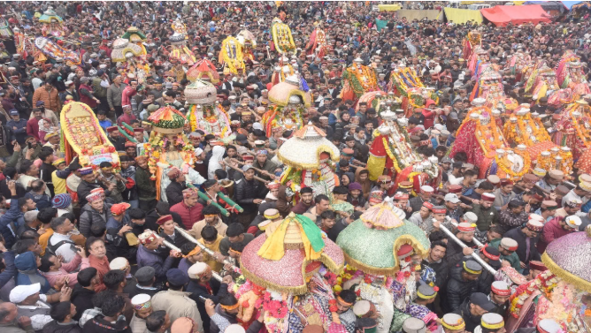 कुल्लू दशहरा में जुटेंगे रिकॉर्ड 347 देवी-देवता, 300 करोड़ के कारोबार की उम्मीद